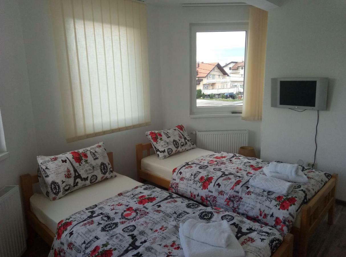 Apartments&Rooms Mido Visoko Eksteriør billede