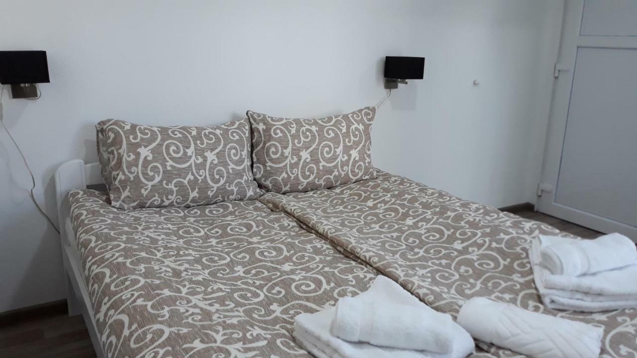 Apartments&Rooms Mido Visoko Eksteriør billede