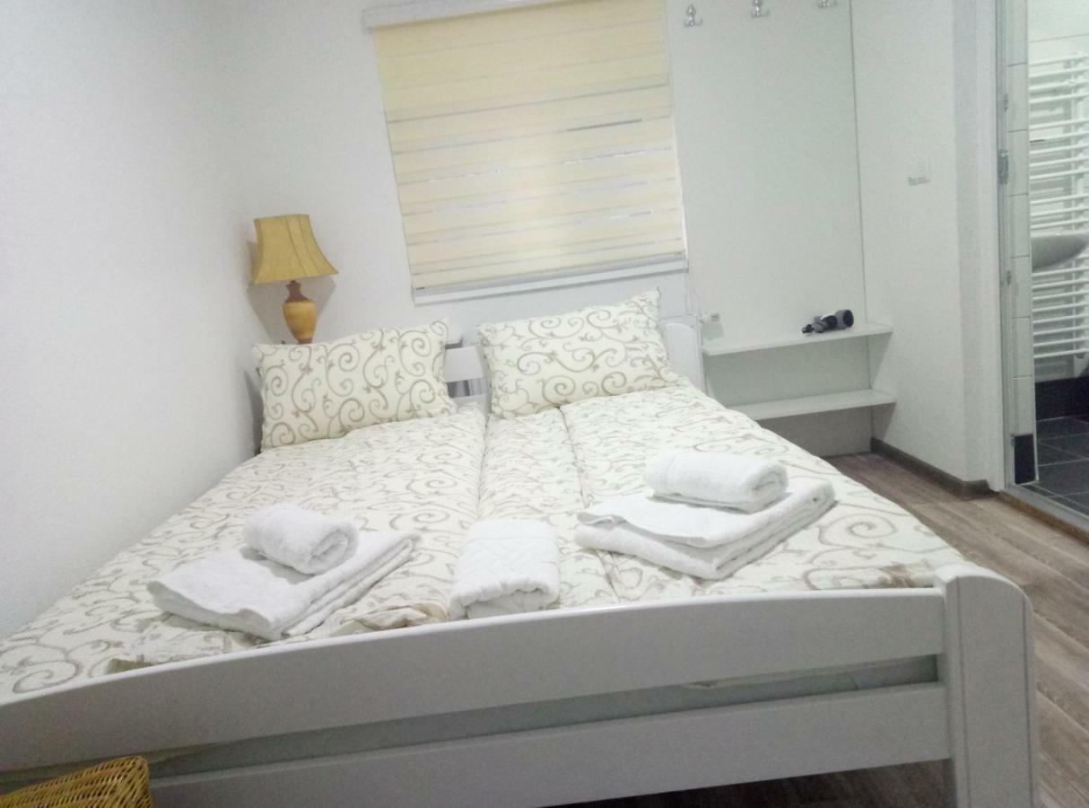 Apartments&Rooms Mido Visoko Eksteriør billede