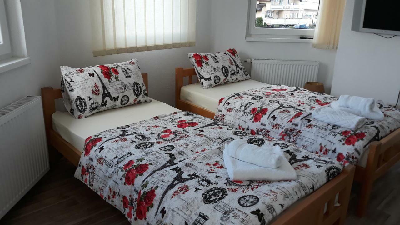 Apartments&Rooms Mido Visoko Eksteriør billede