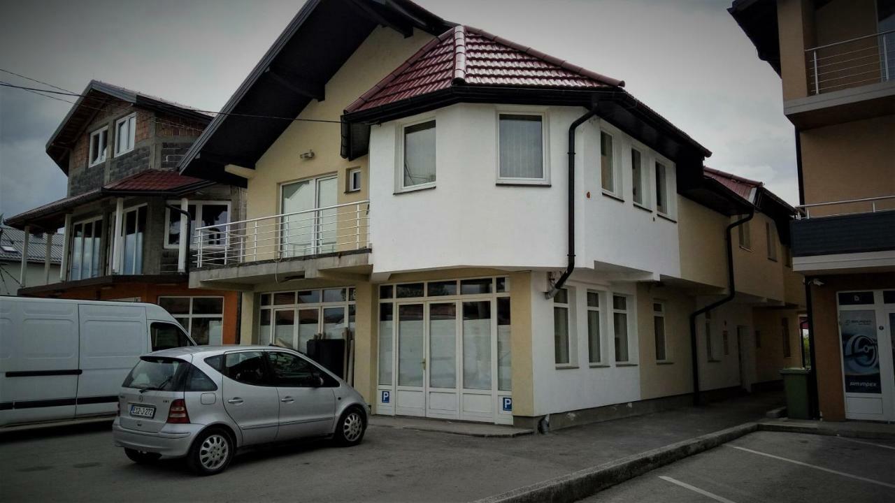 Apartments&Rooms Mido Visoko Eksteriør billede