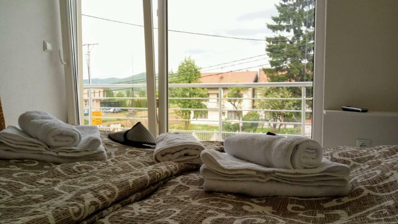 Apartments&Rooms Mido Visoko Eksteriør billede